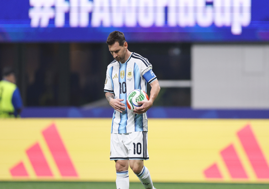 messi vs inglaterra